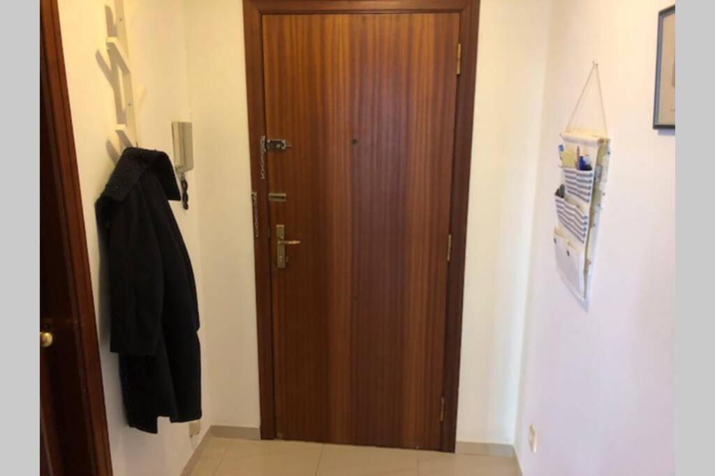 Comode Apartament Al Bell Mig De Gerona Exterior foto